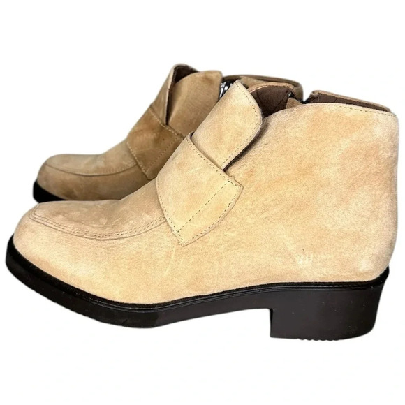 Hush Puppies Waterproof Suede-like Casual Square Toe Ankle Boots in Tan, size 8 - Picture 2 of 7